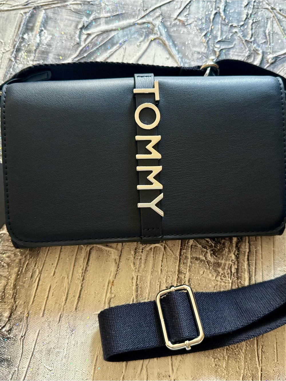 Tommy Jeans City Bold Flap Crossover Bag Navy Blue NWT